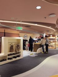-奈尔宝·国风主题儿童乐园·亲子餐厅(豫园商城店)