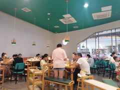 -浪里寻·臻牛养生牛肉火锅(方圆荟店)