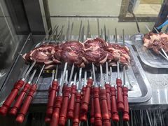 -烤肉小伙烤肉店