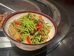 -挂旗柴锅鸡(蚌山区嘉年华店)