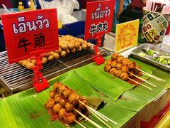 -席娜卡琳火车铁道夜市