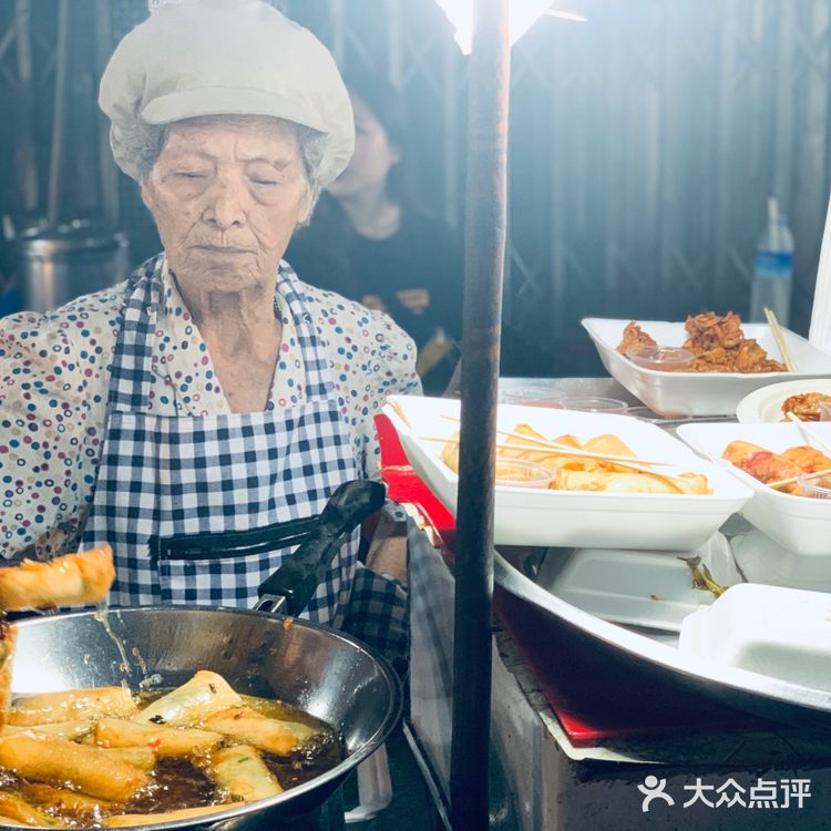 超美夜景+逛吃必打卡｜跟着凯凯夜探曼谷唐人街