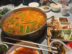 -野山舂·贵州现舂酸汤牛肉(民生路店)