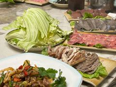 -周老三跷脚牛肉·全牛火锅(非遗传承店)