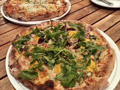 烤鸡奶酪蔬菜披萨-城市大道红炉披萨烘焙坊