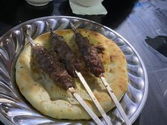 -烤肉小伙烤肉店
