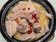 -土砂锅生态山庄·非遗砂锅雅鱼