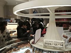 -HOT CRUSH趁热集合·现烤面包(环球港店)