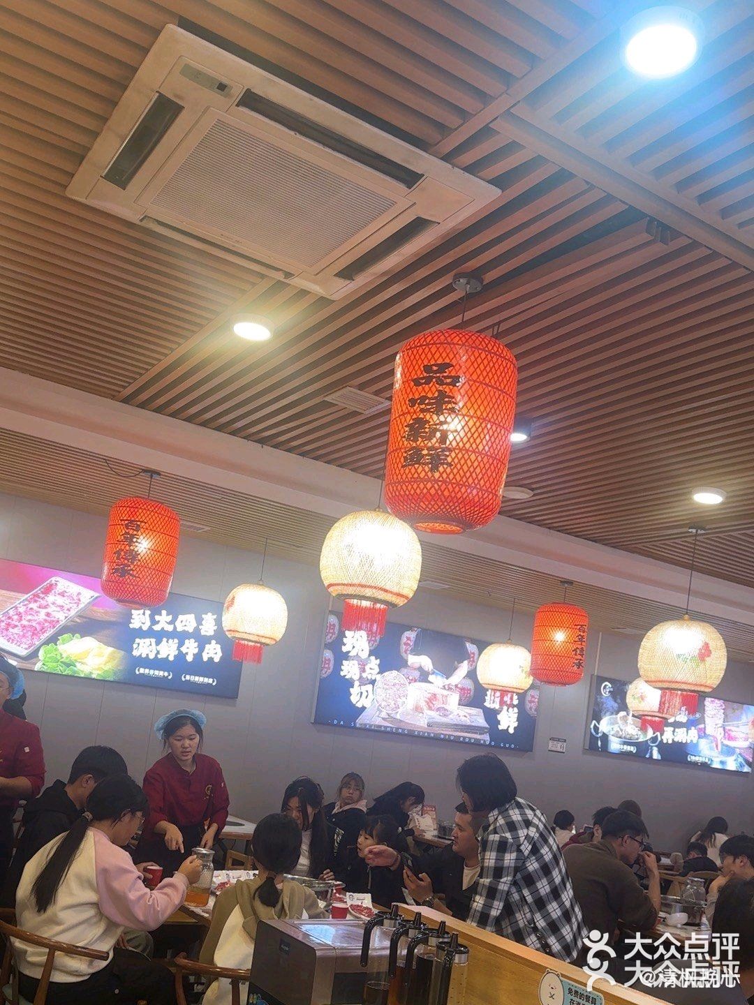 洛阳大学城便宜好吃的潮汕牛肉火锅。人均40r