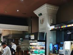 -荣誉国际酒店-云顶旋转餐厅