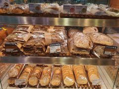 健康乡村面包-巴黎贝甜(大宁国际商业广场店)