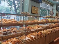 面包甜点陈列柜-新侨三宝乐面包店(崇文门店)