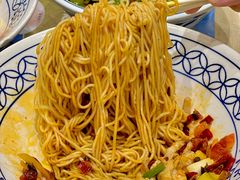-李与白包子铺(桐梓林店)