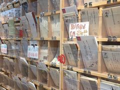 -猫的天空之城概念书店(杭州南宋御街店)