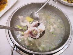 脆肉鲩鱼片打边炉-红日饭店(裕隆三路店)