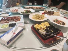 -海派美食·家宴海鲜青岛菜·石锅鲽鱼头(东方城店)