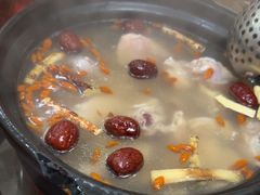 -濠轩阁特色生蚝火锅(水湾路店)