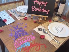 -Mark&Mars Restaurant