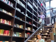 -钟书阁(松江泰晤士小镇店)