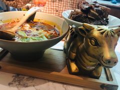 -百春原湖南牛肉粉(百联世纪店)