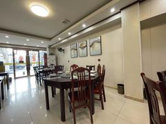 -余杨鸭鸭餐厅