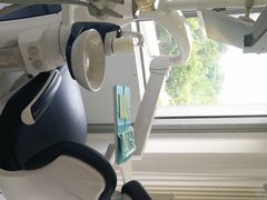 -精德口腔·种植修复·儿牙中心(财富中心店)