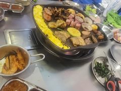-阿亲家·韩式无限烤肉(花果园店)