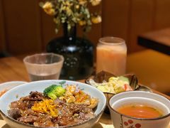 -POKEE VIA&Brunch·维娅(重庆来福士店)