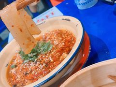-马路边边串串香(苗栗路店)