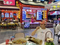 -刘姐啤酒鱼民族演艺餐厅(西街总店)