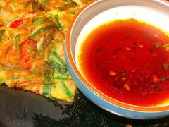 海鲜葱饼-明洞阿姨·韩式酱蟹烤肉·创意料理(三元桥店)