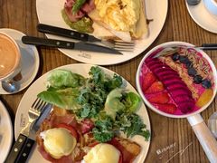 -Common Table · Brunch & Coffee