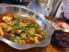 -爆炸头阿姨小四川正宗川味小吃(无任何分店)