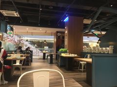 大堂-小鱼小牛·鱼牛干锅·脆鱼火锅(世欧广场店)