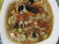 -天天向上素食餐厅(五台山店)