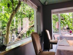 靠窗位-蝶舍·MAISON PAPILLON