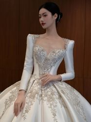 -不晚国际婚纱礼服