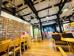 -猫的天空之城概念书店(杭州南宋御街店)