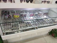 -罗创丹阳眼镜(童卫路店)