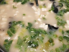牡蛎豆腐汤-95号酱骨·一块豆腐(展春园西路店)