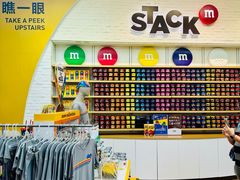 -m豆巧克力世界(上海世茂广场店)