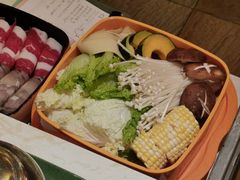 -润园四季椰子鸡火锅(卓越INTOWN店)