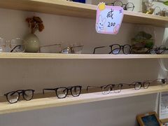 -天空之镜眼镜店蔡司依视路授权店(天通苑店)