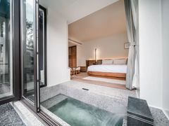 -成都院坝精品私汤民宿酒店