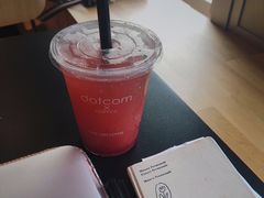 草莓伯爵气泡水-dotcom coffee古点咖啡(致真大厦店)