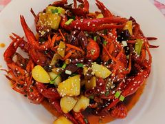 油焖小龙虾1斤-捌贰虾蟹·江湖菜馆(江汉路店)