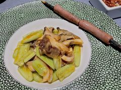 火灼厚皮活海肠-怡情荟•海鲜青岛菜(五四广场旗舰店)