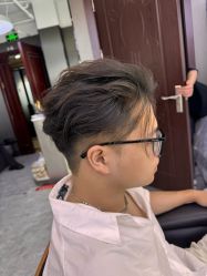 -藤野造型烫发染发