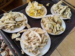 -东巴谷野生菌火锅餐厅