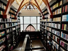 -钟书阁(松江泰晤士小镇店)